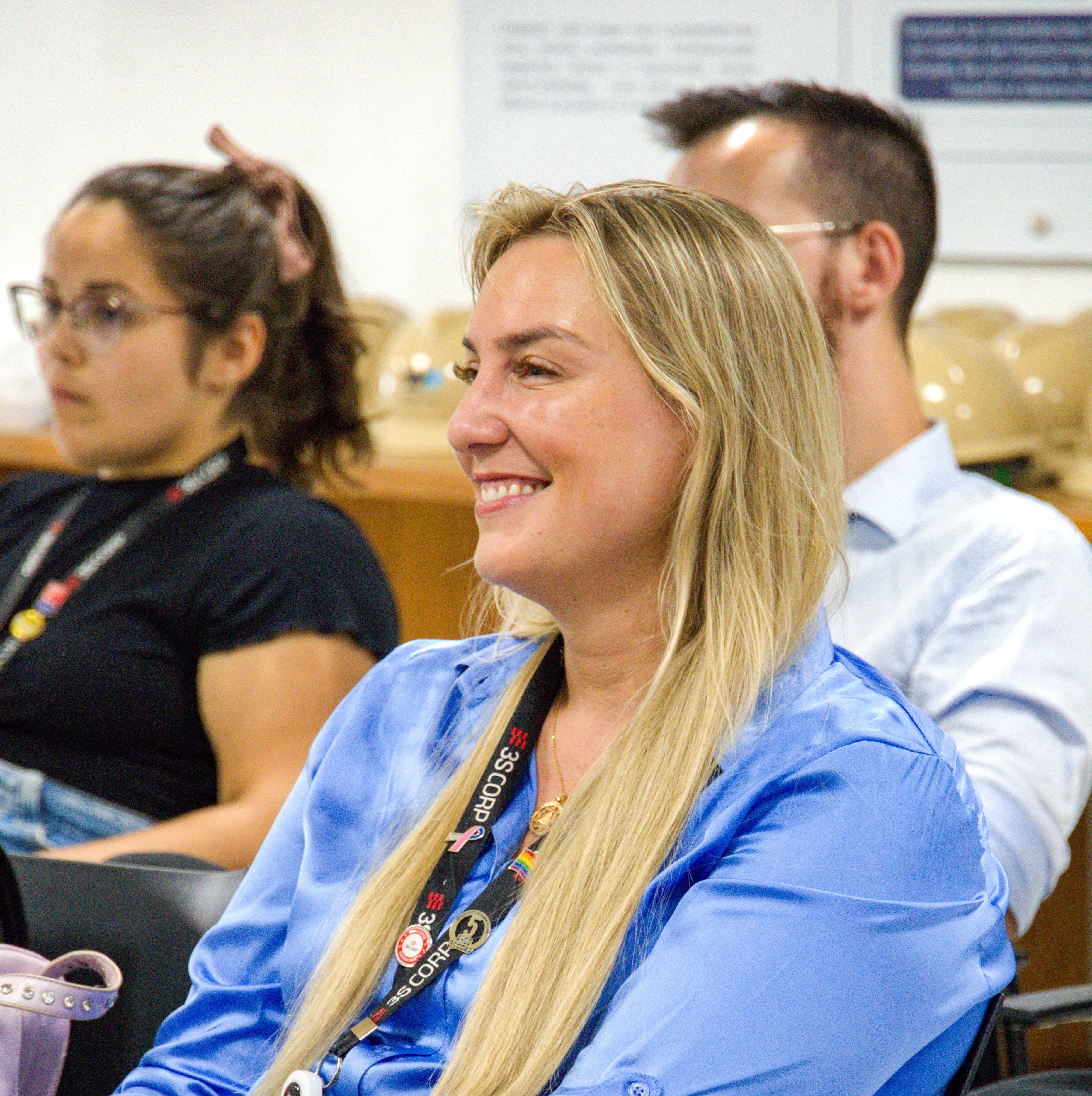 Equipe 3S Corp atendendo clientes