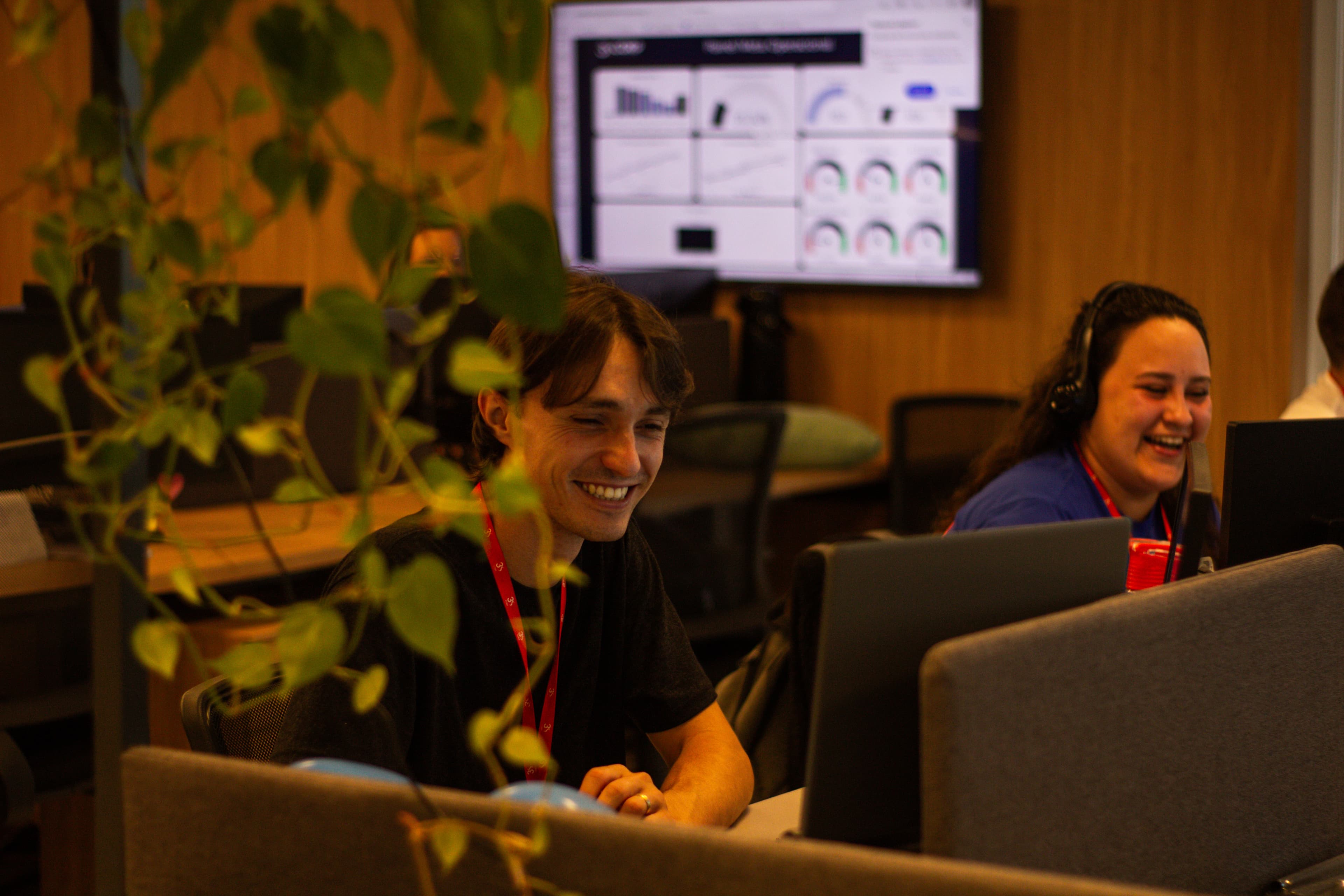 Equipe 3S Corp atendendo clientes